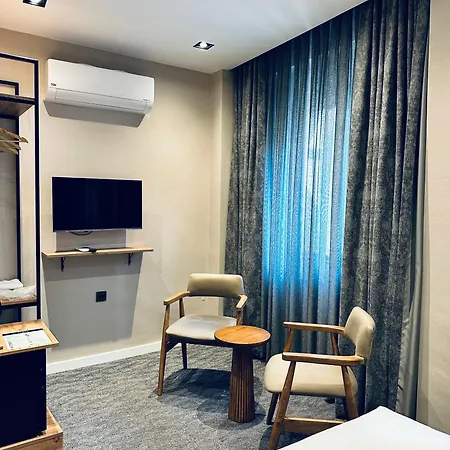 Hotel Reexe *